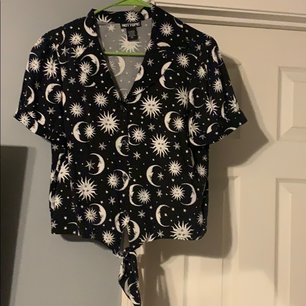 Black and white, sun and moon Hot Topic blouse.